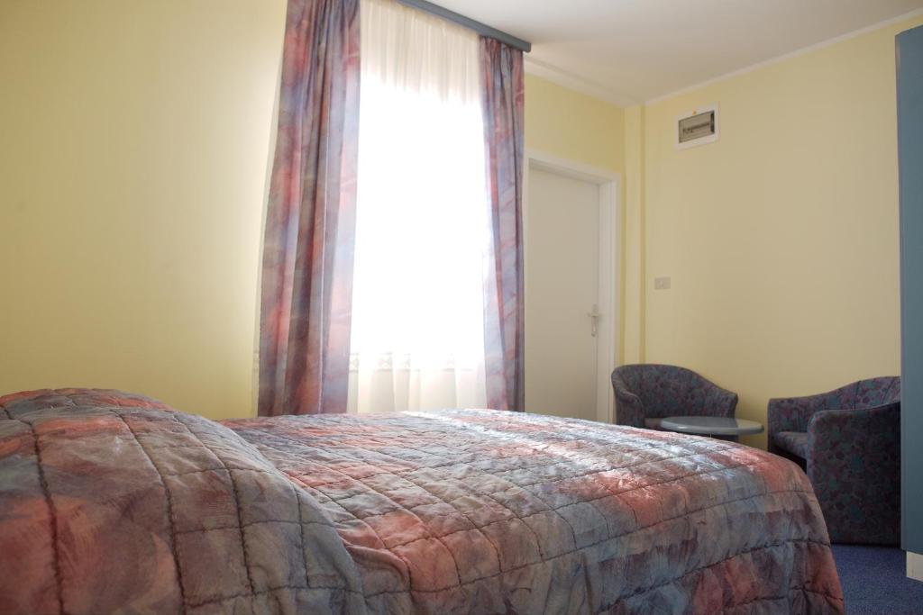 Garni Hotel Siesta Nova Gorica Zimmer foto